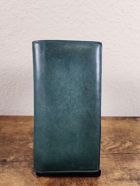 Vintage Coach Unisex Green Bi-fold Wallet